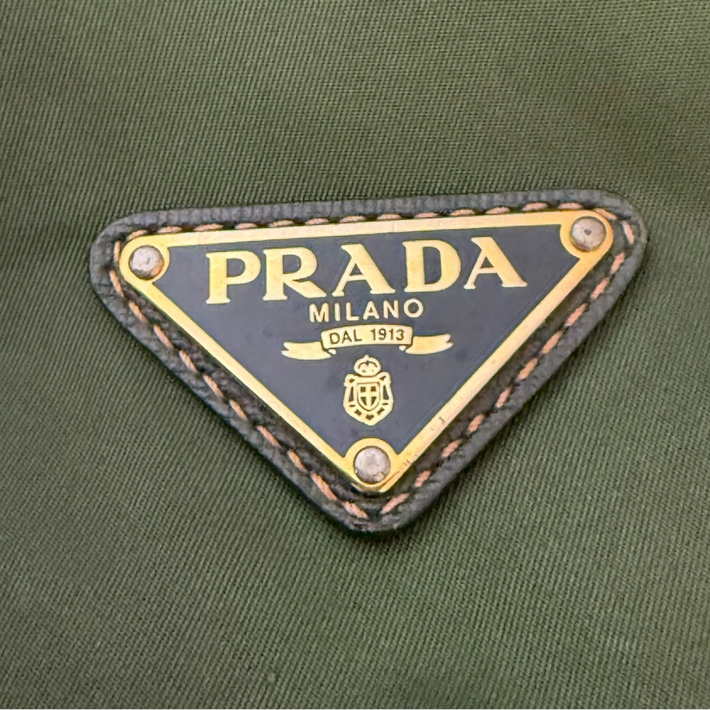 💎AUTHENTIC PRADA NYLON & LEATHER 2 WAY TOTE BAG💎 - Picture 7 of 13